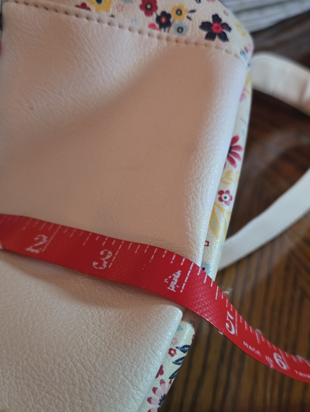 Mini Floral Backpack - Picture 7 of 9